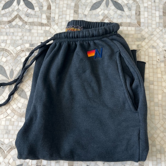 ⚡️AVIATOR NATION SWEATSHORTS⚡️ - Picture 3 of 5